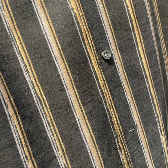 Tommy Bahama | 100% Silk Embossed Button-down Shirt - Picture 3 of 6